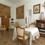 Le Logis Du Chanoine, 50 M2 And Terrace Face To Cathedral *