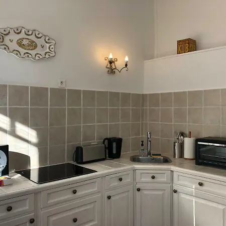 Le Logis Du Chanoine, 50 M2 And Terrace Face To Cathedral Apartment Beziers