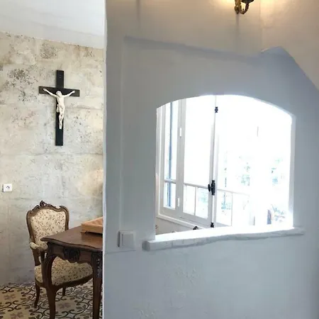 Le Logis Du Chanoine, 50 M2 And Terrace Face To Cathedral * Beziers