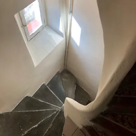 Le Logis Du Chanoine, 50 M2 And Terrace Face To Cathedral Apartment Beziers