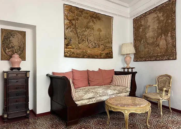 Le Logis Du Chanoine, 50 M2 And Terrace Face To Cathedral Apartament