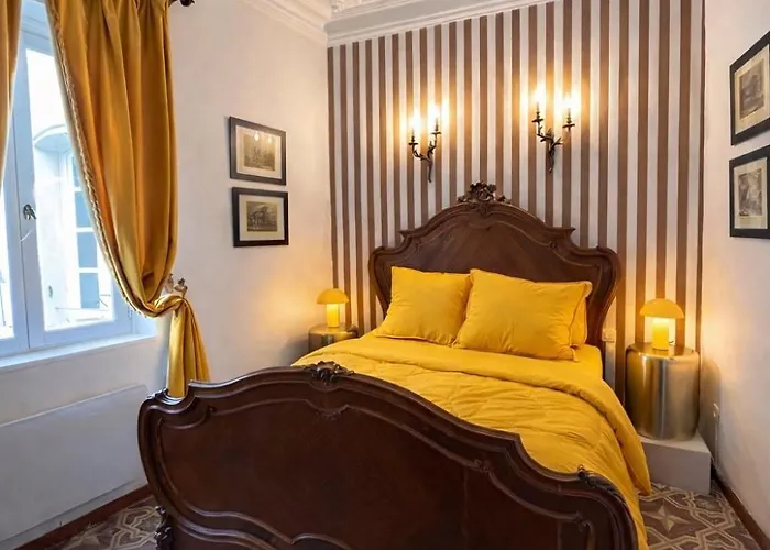 Le Logis Du Chanoine, 50 M2 And Terrace Face To Cathedral Apartament *