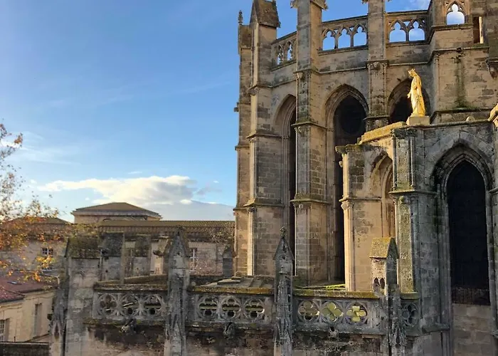 Apartamento Le Logis Du Chanoine, 50 M2 And Terrace Face To Cathedral Béziers