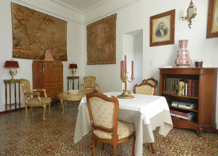 Le Logis Du Chanoine, 50 M2 And Terrace Face To Cathedral *